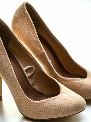 pexels-monicore-134064 Ladies Heels 4"